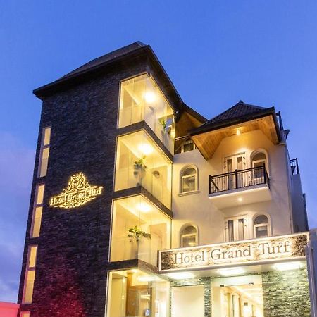 Hotel Grand Turf Нувара-Элия Экстерьер фото