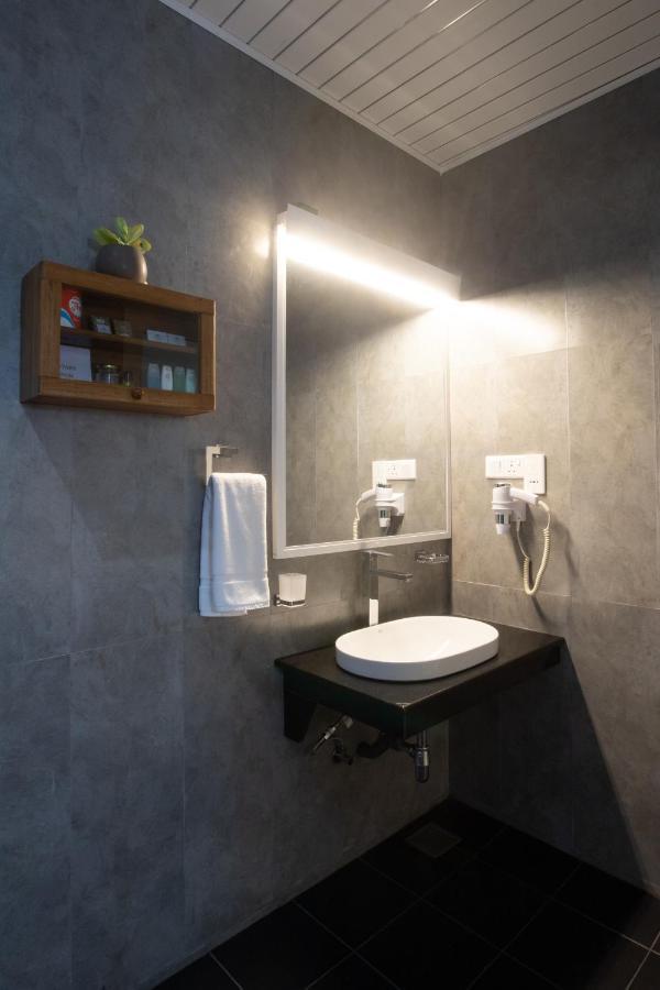 Hotel Grand Turf Нувара-Элия Экстерьер фото